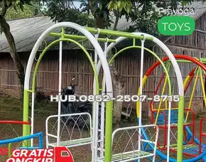 Gambar Ayunan Besi Bulat Besar Dan Mainan Playground Kec Karangjati Ngawi