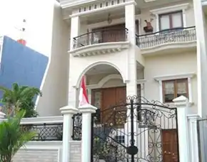 Dijual Rumah Mewah 3 Lantai Di Pik Cluster Walet Jakarta Utara