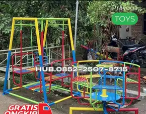 Gambar Ayunan Besi Bulat Besar Dan Mainan Playground Kec Kenduruan Tuban