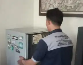 Wa. 0822.9815.2217 - 0813.1418.1790 Jasa Service Kulkas Jakarta Utara Terdekat 24 Jam