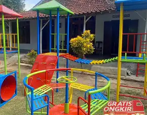 Desain Harga Ayunan Besi Anak Tk Rekomendasi Taman Rumah Klasik Kec Mekarmukti Garut Selatan