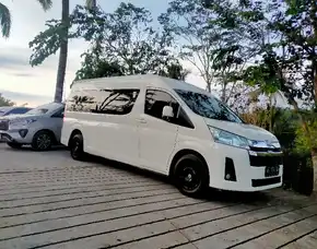 Tarif Sewa Hiace Commuter & Premio Jogja