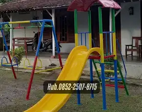 Gambar Ayunan Besi Dan Jungkat Jungkit Kec Banyuresmi Garut