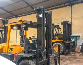 Penyewaan Unit Forklift 3 Ton Paling Murah Daerah Gunung Anyar Surabaya
